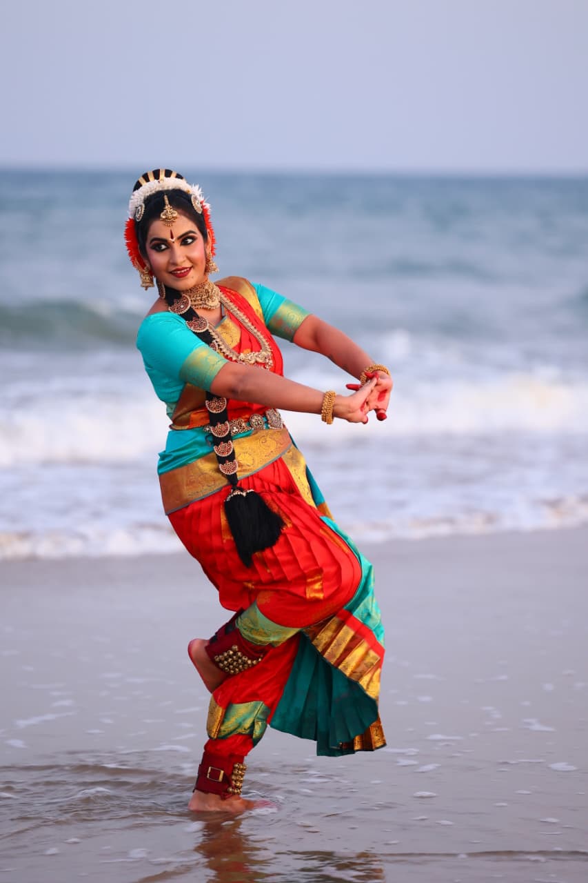 Smt. Pooja Raj